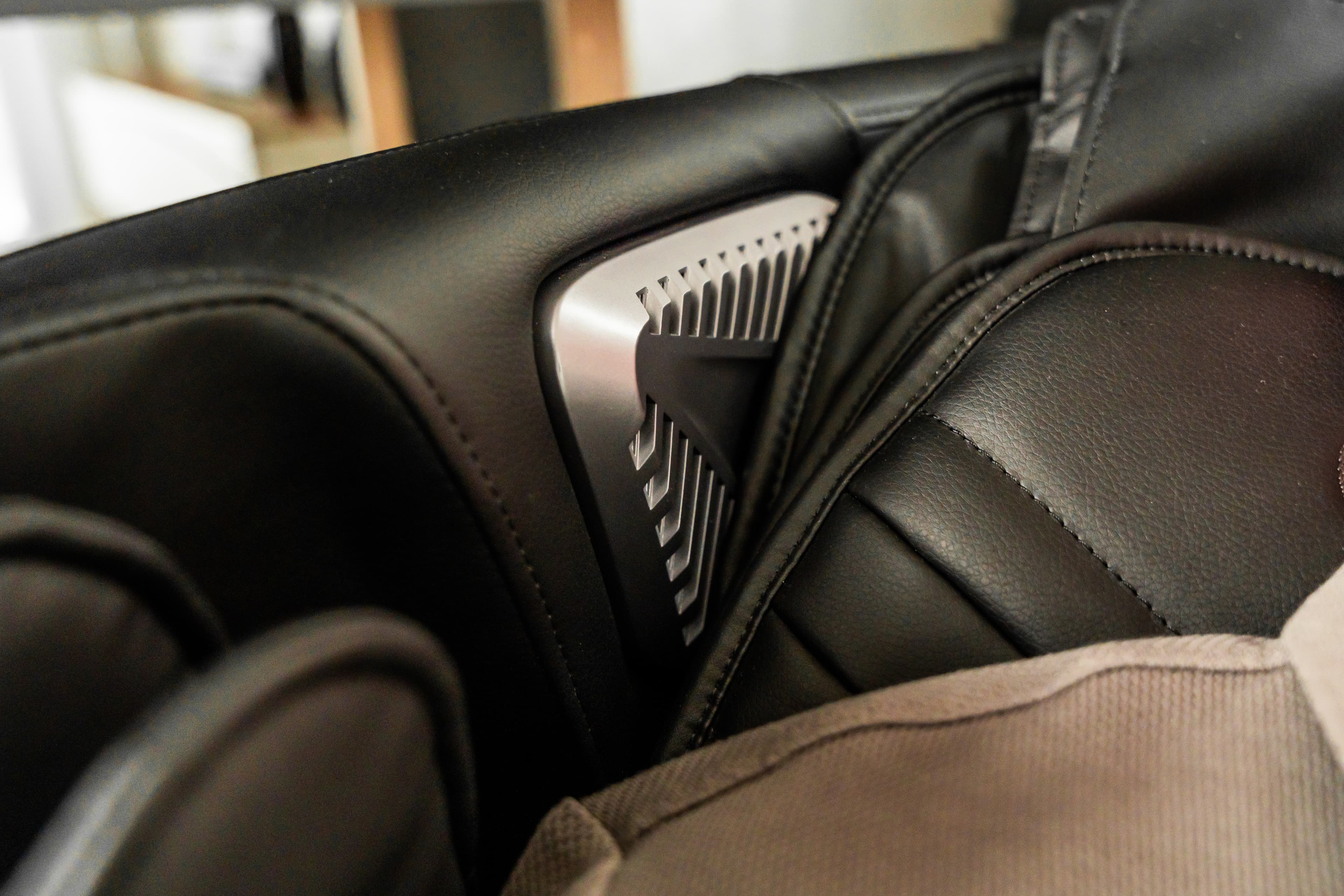 Hallgassa kedvenc zenéjét vagy műsorát a masszázs során